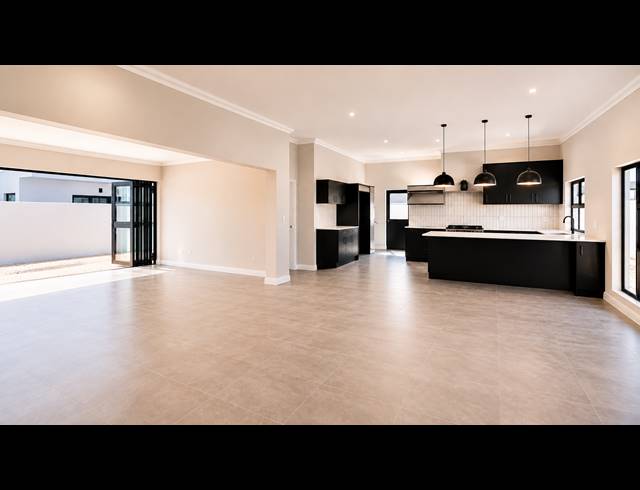 4 BEDROOM FREESTANDING FOR SALE IN SHELLEY POINT